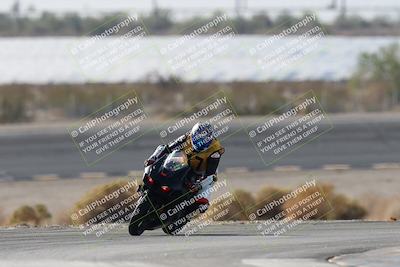 media/Nov-16-2025-Race Pace (Sun) [[8c5fa54630]]/Non Verified Riders (1st 20 Minutes)/1-Turn 14 (10am)/